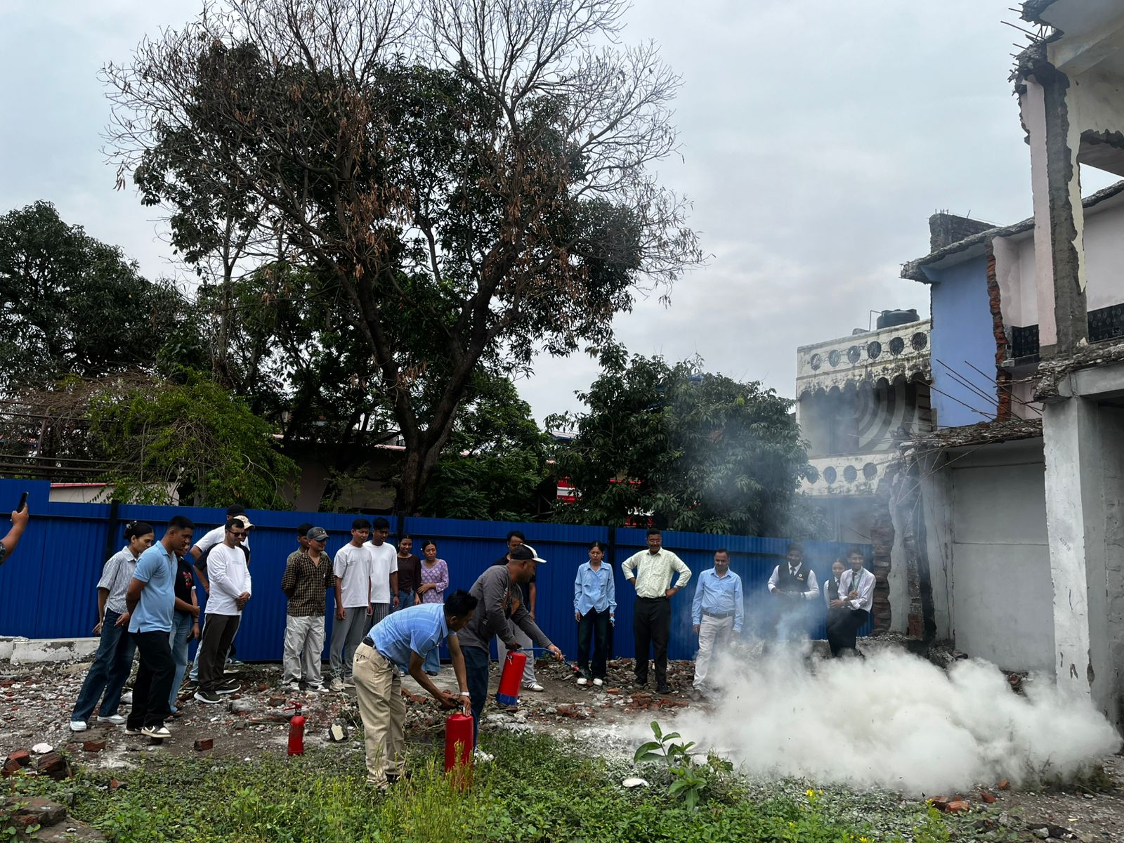 फायर फाइटिङ तथा फायर इभ्याकुएसन सम्बन्धी व्यावहारिक प्रदर्शन - Image 3